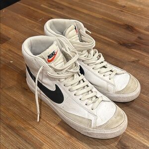Nike Blazer Mid